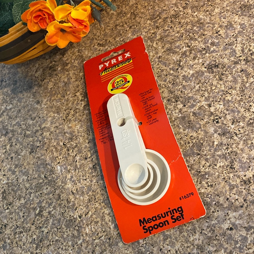 Vintage Pyrex Accessories Measuring Spoon Set 16379